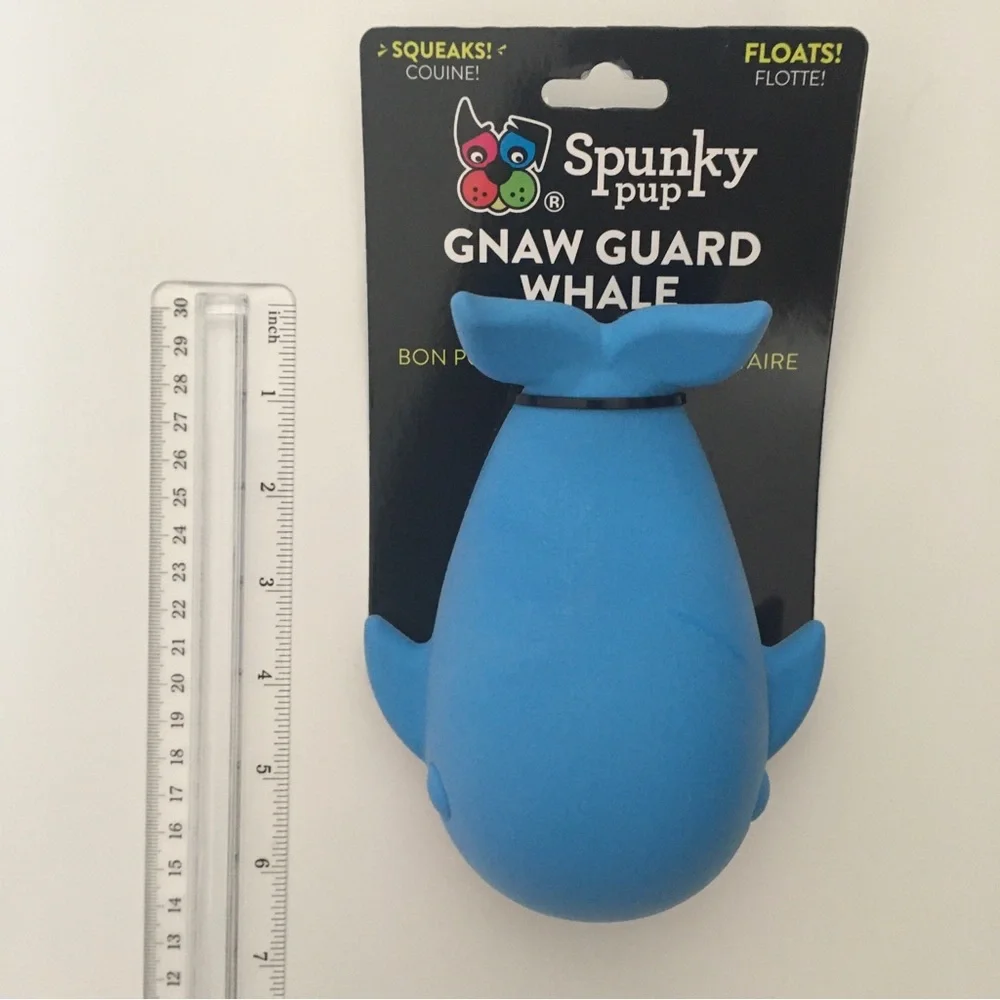 Gnaw Guard Dog Toy Blue Whale Squeaks Floats Dental Design Safe NEW Spunky Pup